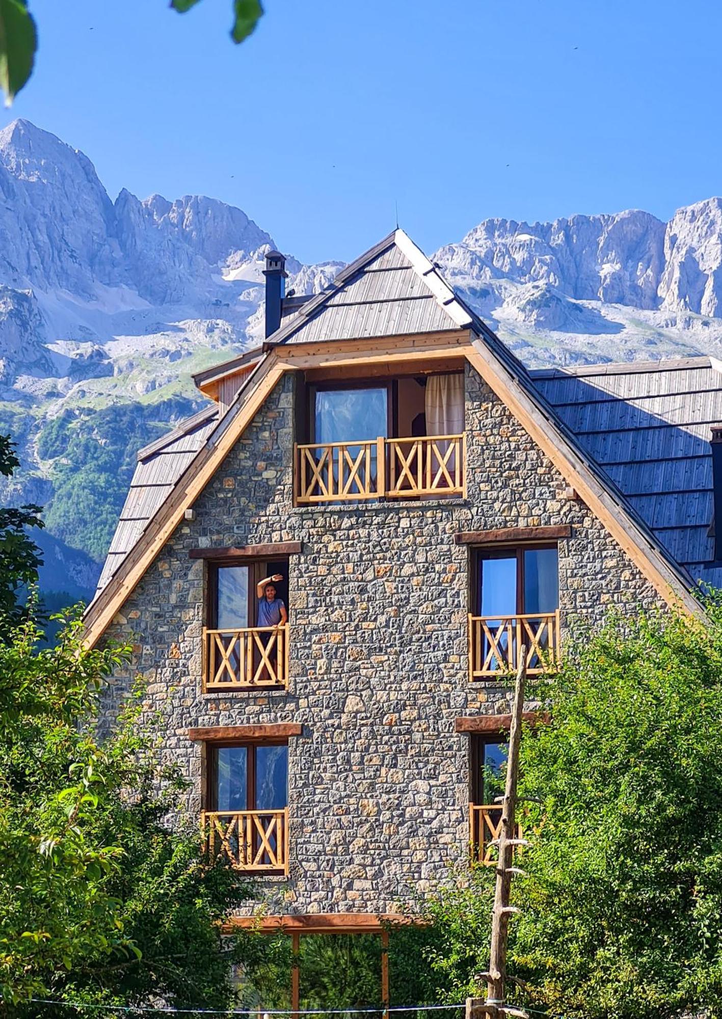 Neokulla Hotel - By Kol Gjoni Valbone Luaran gambar