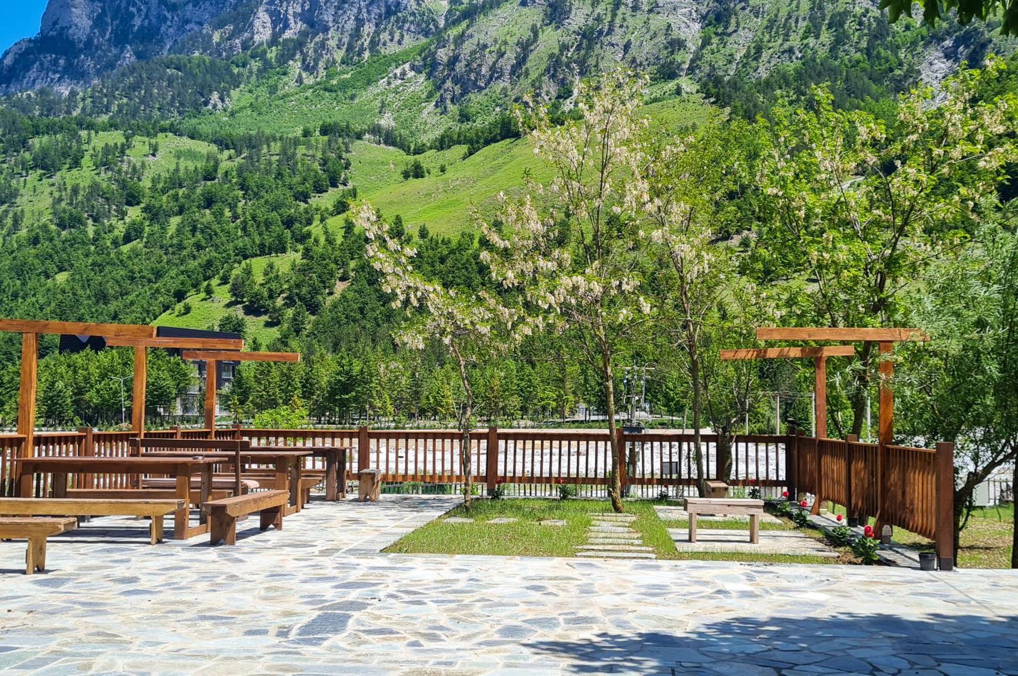 Neokulla Hotel - By Kol Gjoni Valbone Luaran gambar
